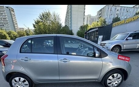 Toyota Yaris III рестайлинг, 2006 год, 855 000 рублей, 12 фотография