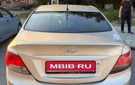 Hyundai Solaris II рестайлинг, 2012 год, 500 000 рублей, 2 фотография