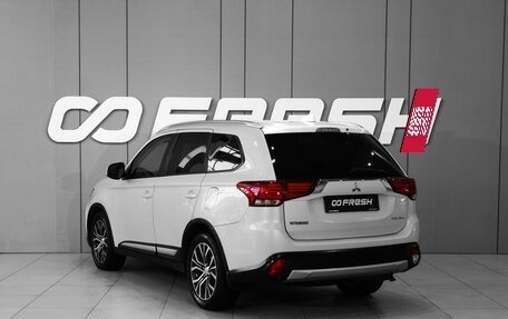 Mitsubishi Outlander III рестайлинг 3, 2017 год, 1 898 000 рублей, 2 фотография