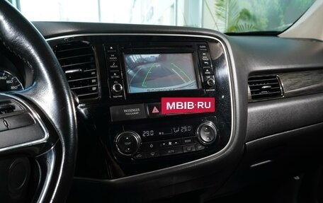 Mitsubishi Outlander III рестайлинг 3, 2017 год, 1 898 000 рублей, 19 фотография