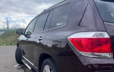 Toyota Highlander III, 2012 год, 1 360 000 рублей, 5 фотография