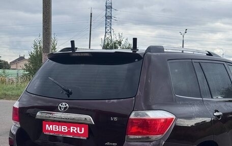 Toyota Highlander III, 2012 год, 1 360 000 рублей, 8 фотография