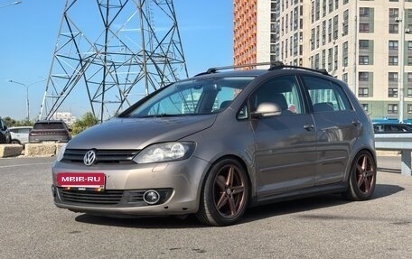 Volkswagen Golf Plus II, 2009 год, 640 000 рублей, 2 фотография