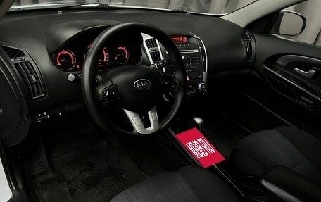 KIA cee'd I рестайлинг, 2011 год, 659 900 рублей, 7 фотография