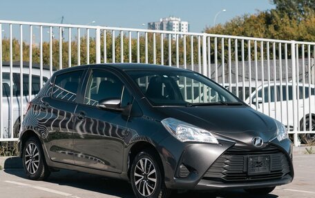 Toyota Vitz, 2017 год, 950 000 рублей, 3 фотография