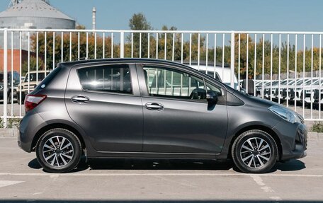 Toyota Vitz, 2017 год, 950 000 рублей, 4 фотография