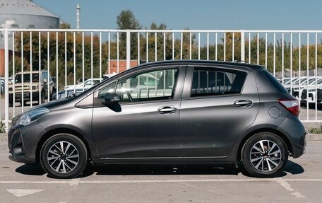 Toyota Vitz, 2017 год, 950 000 рублей, 8 фотография
