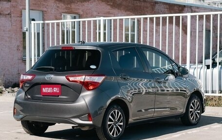 Toyota Vitz, 2017 год, 950 000 рублей, 6 фотография