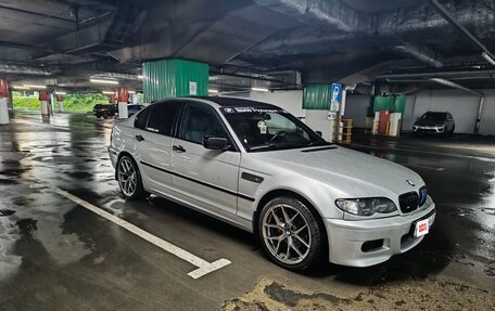BMW 3 серия, 2004 год, 1 050 000 рублей, 14 фотография