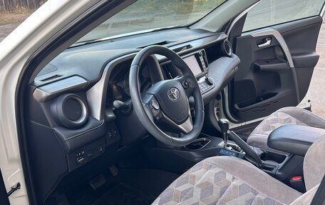 Toyota RAV4, 2016 год, 2 740 000 рублей, 11 фотография