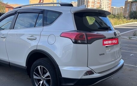 Toyota RAV4, 2016 год, 2 740 000 рублей, 5 фотография