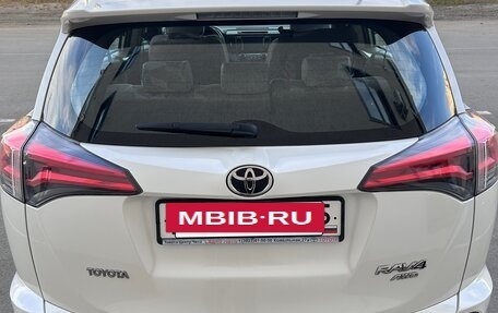 Toyota RAV4, 2016 год, 2 740 000 рублей, 6 фотография