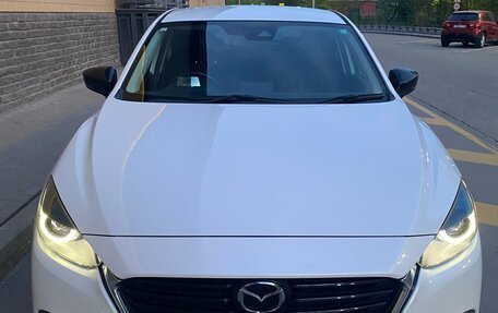 Mazda Axela, 2016 год, 1 200 000 рублей, 2 фотография