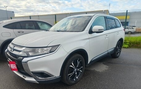 Mitsubishi Outlander III рестайлинг 3, 2015 год, 1 390 000 рублей, 1 фотография