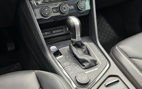 Volkswagen Tiguan II, 2017 год, 2 750 000 рублей, 17 фотография