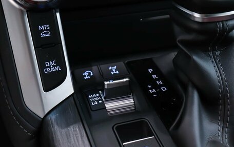 Toyota Land Cruiser, 2025 год, 16 400 000 рублей, 27 фотография