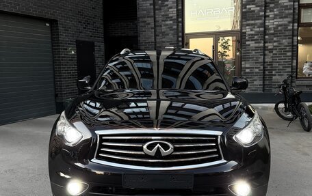 Infiniti QX70, 2013 год, 2 770 000 рублей, 1 фотография