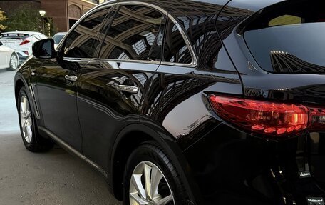 Infiniti QX70, 2013 год, 2 770 000 рублей, 7 фотография