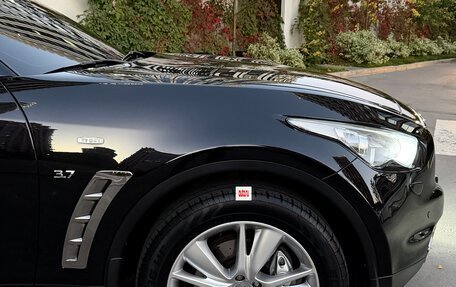 Infiniti QX70, 2013 год, 2 770 000 рублей, 19 фотография