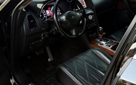 Infiniti QX70, 2013 год, 2 770 000 рублей, 25 фотография