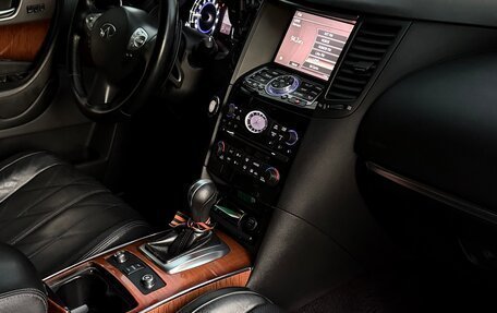 Infiniti QX70, 2013 год, 2 770 000 рублей, 35 фотография