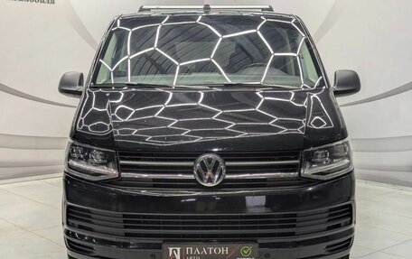 Volkswagen Multivan T6 рестайлинг, 2019 год, 4 279 000 рублей, 2 фотография