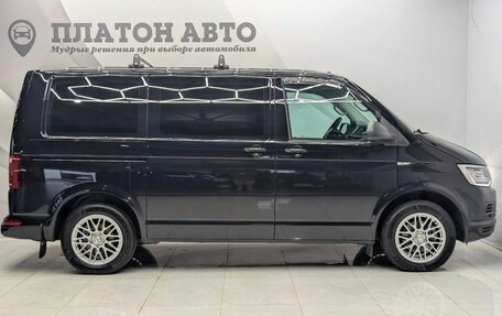 Volkswagen Multivan T6 рестайлинг, 2019 год, 4 279 000 рублей, 4 фотография