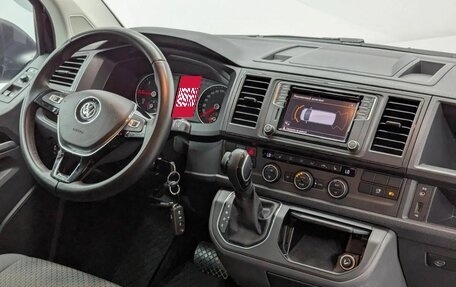 Volkswagen Multivan T6 рестайлинг, 2019 год, 4 279 000 рублей, 10 фотография