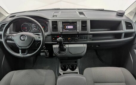 Volkswagen Multivan T6 рестайлинг, 2019 год, 4 279 000 рублей, 12 фотография