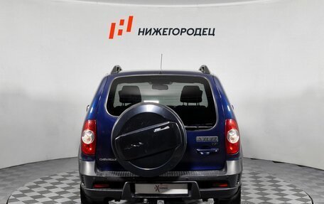 Chevrolet Niva I рестайлинг, 2017 год, 635 000 рублей, 6 фотография