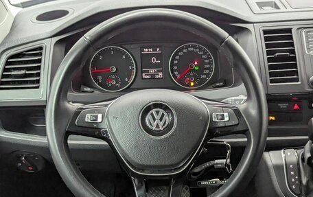 Volkswagen Multivan T6 рестайлинг, 2019 год, 4 279 000 рублей, 16 фотография
