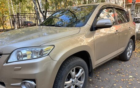 Toyota RAV4, 2011 год, 1 550 000 рублей, 2 фотография