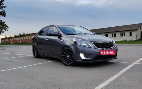 KIA Rio III рестайлинг, 2012 год, 750 000 рублей, 2 фотография