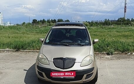 Lancia Musa I рестайлинг, 2005 год, 300 000 рублей, 2 фотография
