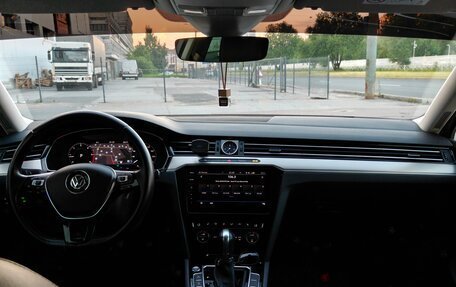Volkswagen Passat B8 рестайлинг, 2018 год, 2 370 000 рублей, 6 фотография
