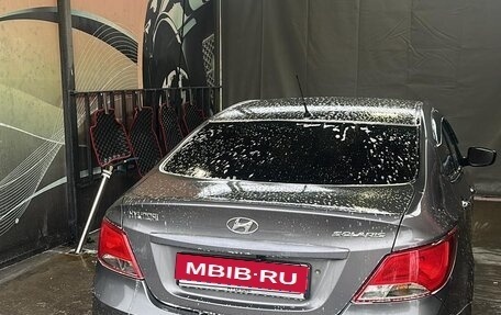 Hyundai Solaris II рестайлинг, 2014 год, 700 000 рублей, 1 фотография