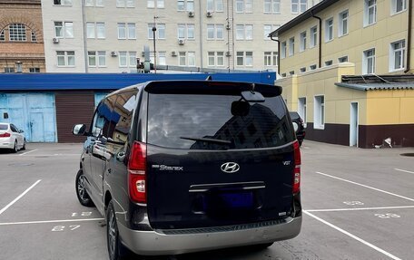 Hyundai Grand Starex Grand Starex I рестайлинг 2, 2018 год, 2 750 000 рублей, 3 фотография