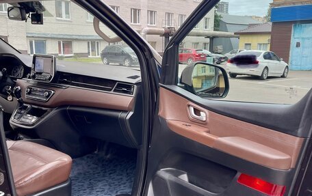 Hyundai Grand Starex Grand Starex I рестайлинг 2, 2018 год, 2 750 000 рублей, 18 фотография