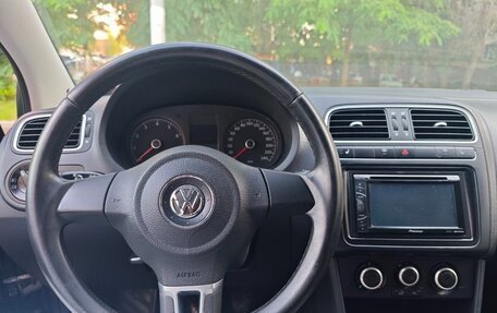 Volkswagen Polo VI (EU Market), 2012 год, 700 000 рублей, 11 фотография