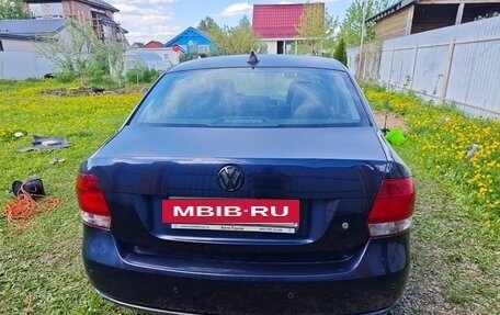 Volkswagen Polo VI (EU Market), 2012 год, 700 000 рублей, 4 фотография