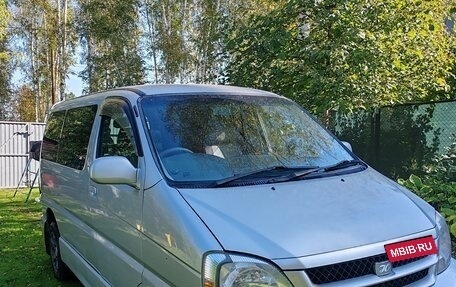 Toyota Touring HiAce I, 2001 год, 1 400 000 рублей, 2 фотография