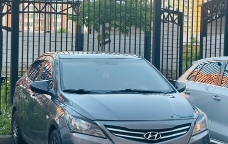 Hyundai Solaris II рестайлинг, 2014 год, 700 000 рублей, 2 фотография
