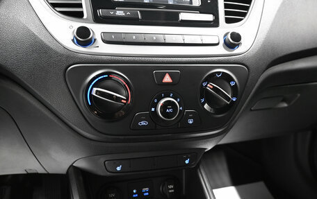 Hyundai Solaris II рестайлинг, 2018 год, 1 345 000 рублей, 14 фотография