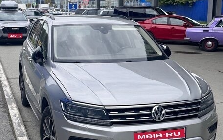 Volkswagen Tiguan II, 2019 год, 2 450 000 рублей, 1 фотография