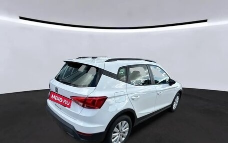 SEAT Arona I, 2023 год, 1 542 000 рублей, 2 фотография