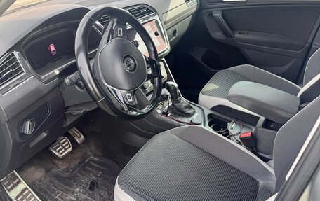 Volkswagen Tiguan II, 2019 год, 2 450 000 рублей, 3 фотография