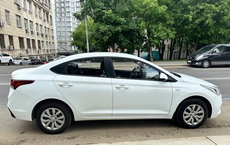 Hyundai Solaris II рестайлинг, 2019 год, 960 000 рублей, 3 фотография