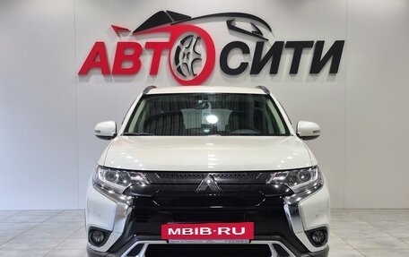 Mitsubishi Outlander III рестайлинг 3, 2021 год, 3 655 000 рублей, 2 фотография