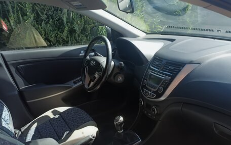 Hyundai Solaris II рестайлинг, 2014 год, 1 250 000 рублей, 4 фотография