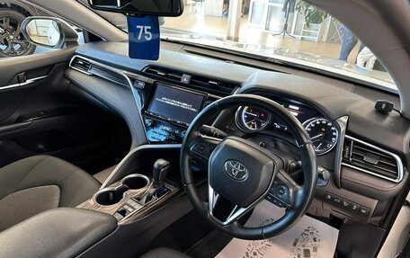 Toyota Camry, 2018 год, 2 299 999 рублей, 11 фотография
